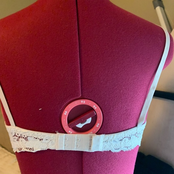 Shape Fx Lace Bralette/shelf bra 🔴 - Picture 4 of 13